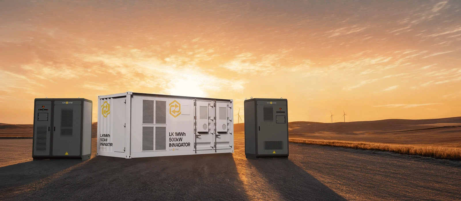 Контейнерна система SunSynk Innagator і промислові шафи накопичення енергії на офіційному зображенні виробника
